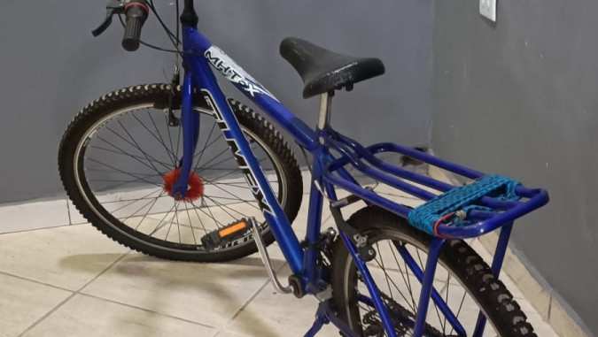 bike-azul-com-bagageiro-seminova-big-1