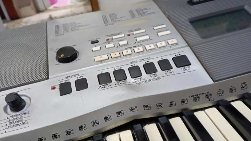 vendo-teclado-yamaha-psr413-usado-big-0