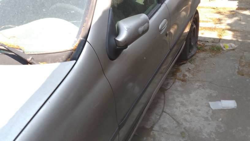 vendo-weekend-2000-e-clio-sedan-2002-big-2