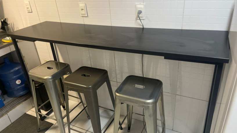 bancada-e-03-bancos-altos-big-0