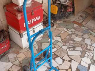 Vendo carrinho de carga dobrável