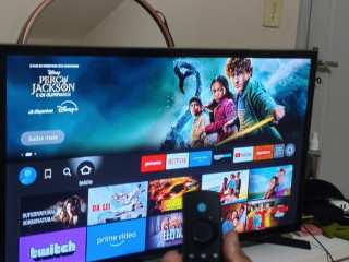 TV SAMSUNH + FIRESTICK AMAZON ( 32 polegadas )