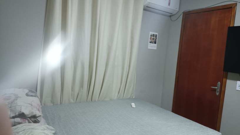 excelente-casa-com-varandao-em-ramos-big-3