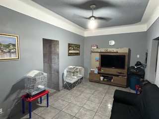 Ótima casa na Penha