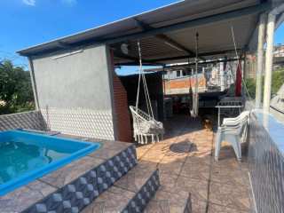 Excelente Casa com piscina no Alemão