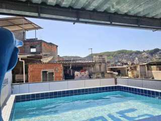 Casa a venda com piscina no Cruzeiro na Penha.