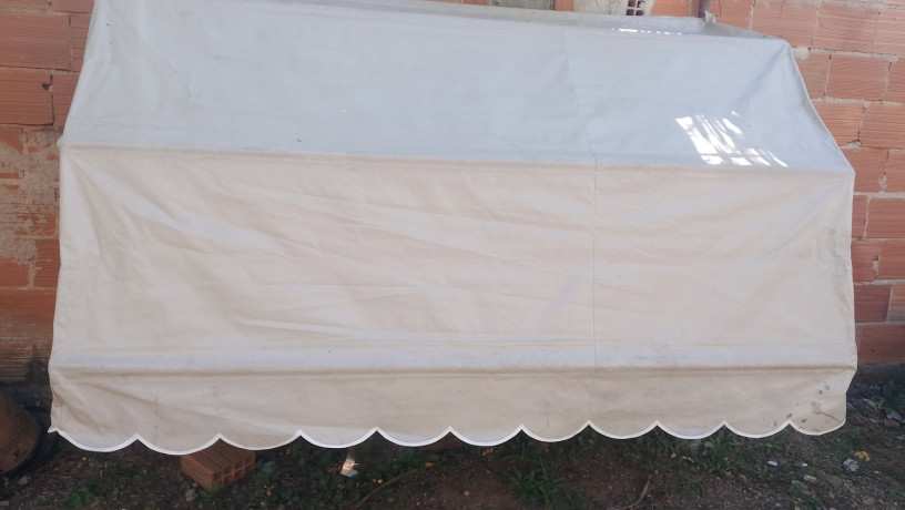 modelo-toldocobertura-tipo-tenda-com-estrutura-inclinada-cor-branco-big-3